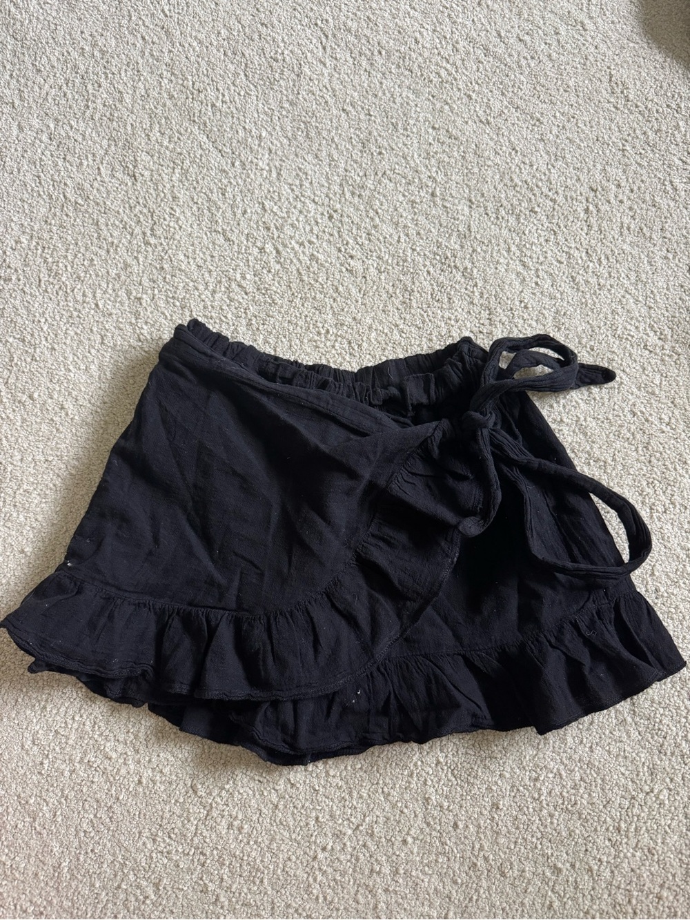 Blanco by Nature Women’s Black Ruffled Wrap Shorts